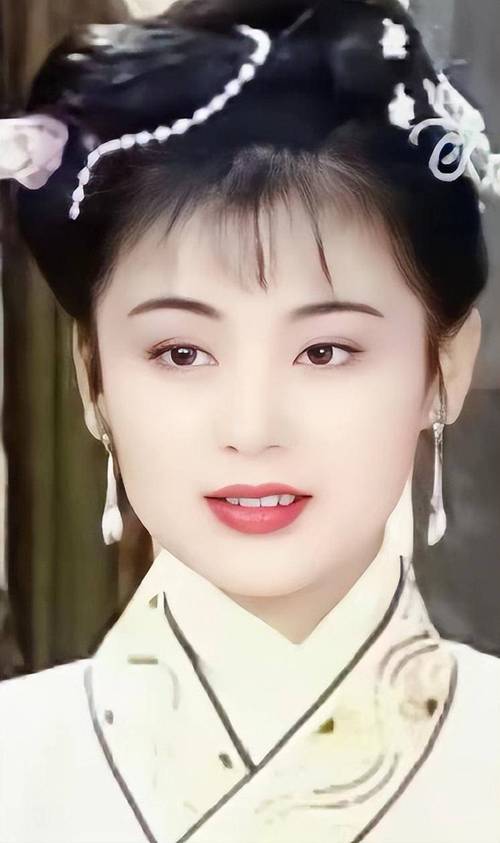 128间房主播跳舞 香烟迷雾